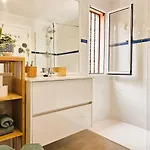 Stylish & Cozy By The Apartamento
